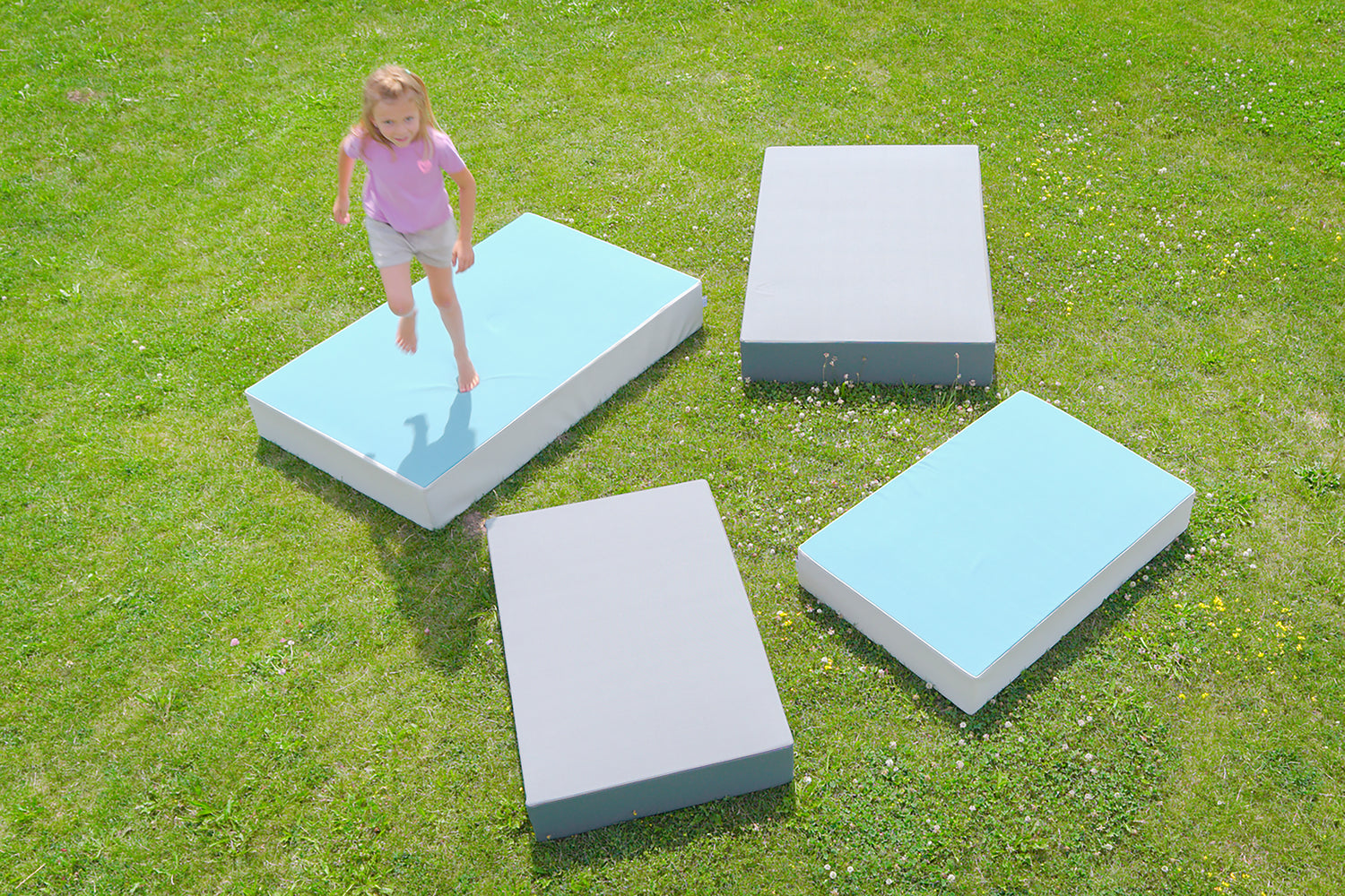 Huepfmatratze,Huepfpolster,Trampolin,Turnmatte,Gymnastikmatte,Turnen,Kinder Trampolin, Matratze,Kinderzimmer,Sportmatratzed, Turnmatratze,
